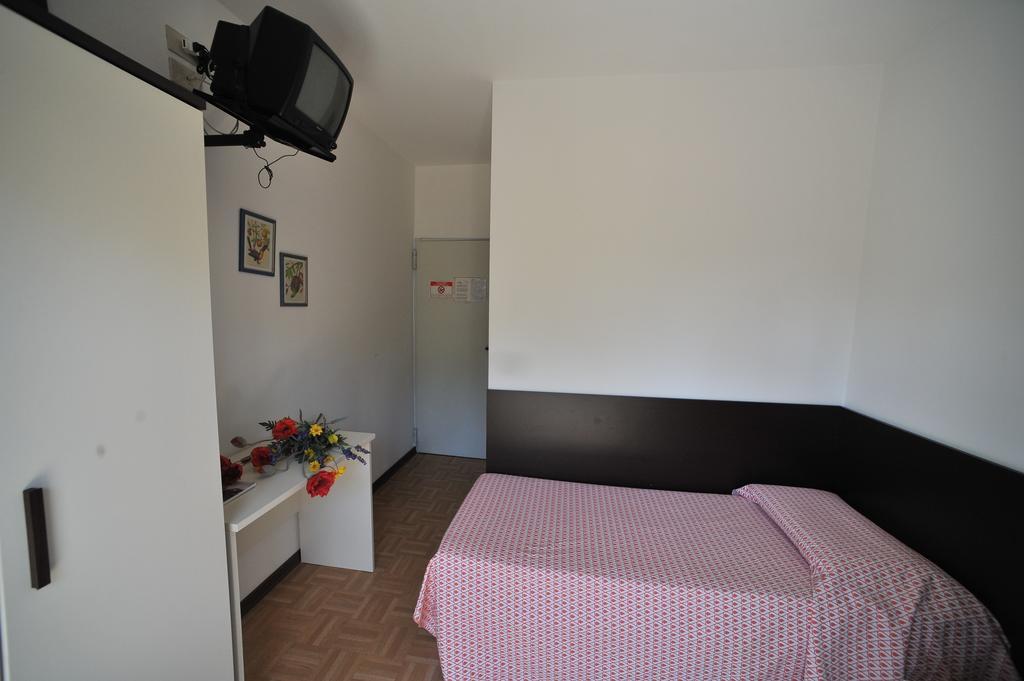 Hotel Aspe Bibione Oda fotoğraf
